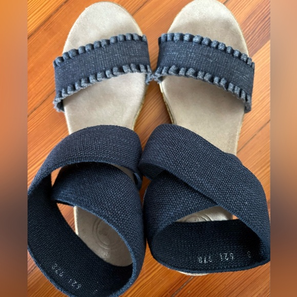 Charleston Shoe Co. Carolina Espadrille in Navy Linen Ruffle - Picture 8 of 10